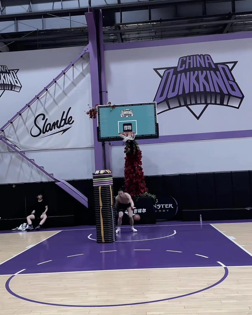 兄弟，這個(gè)摸高如何？