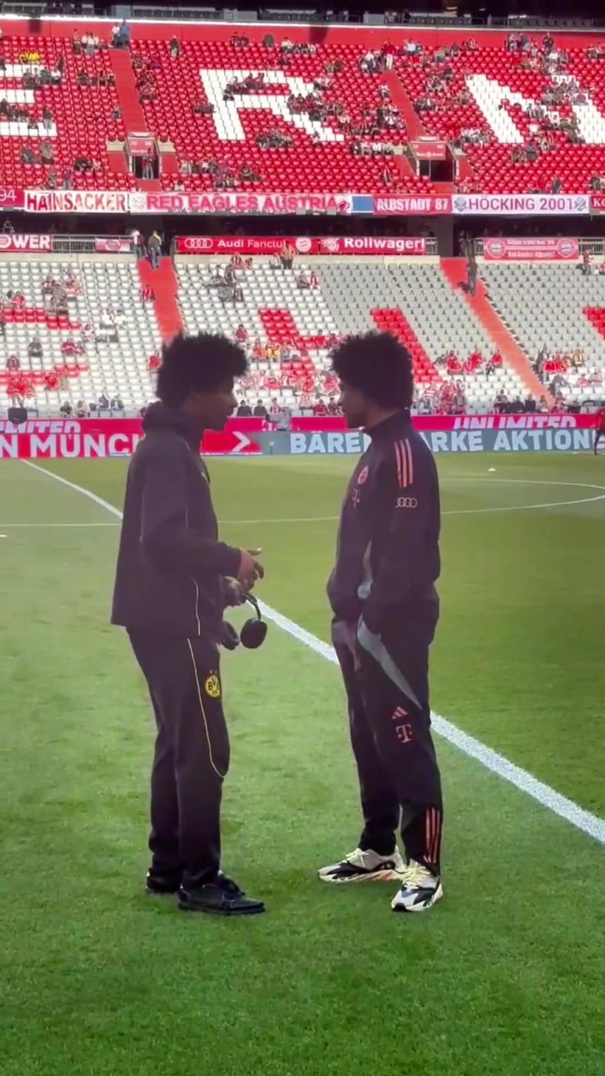 一模一樣的蓬蓬頭！一時分不清阿德耶米和格納布里了！