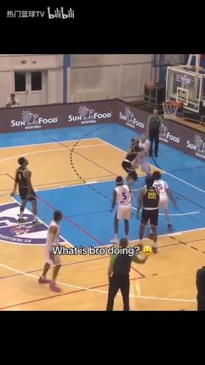 一分變兩分！這哥們得感謝5號(hào)為他成就了名場面！